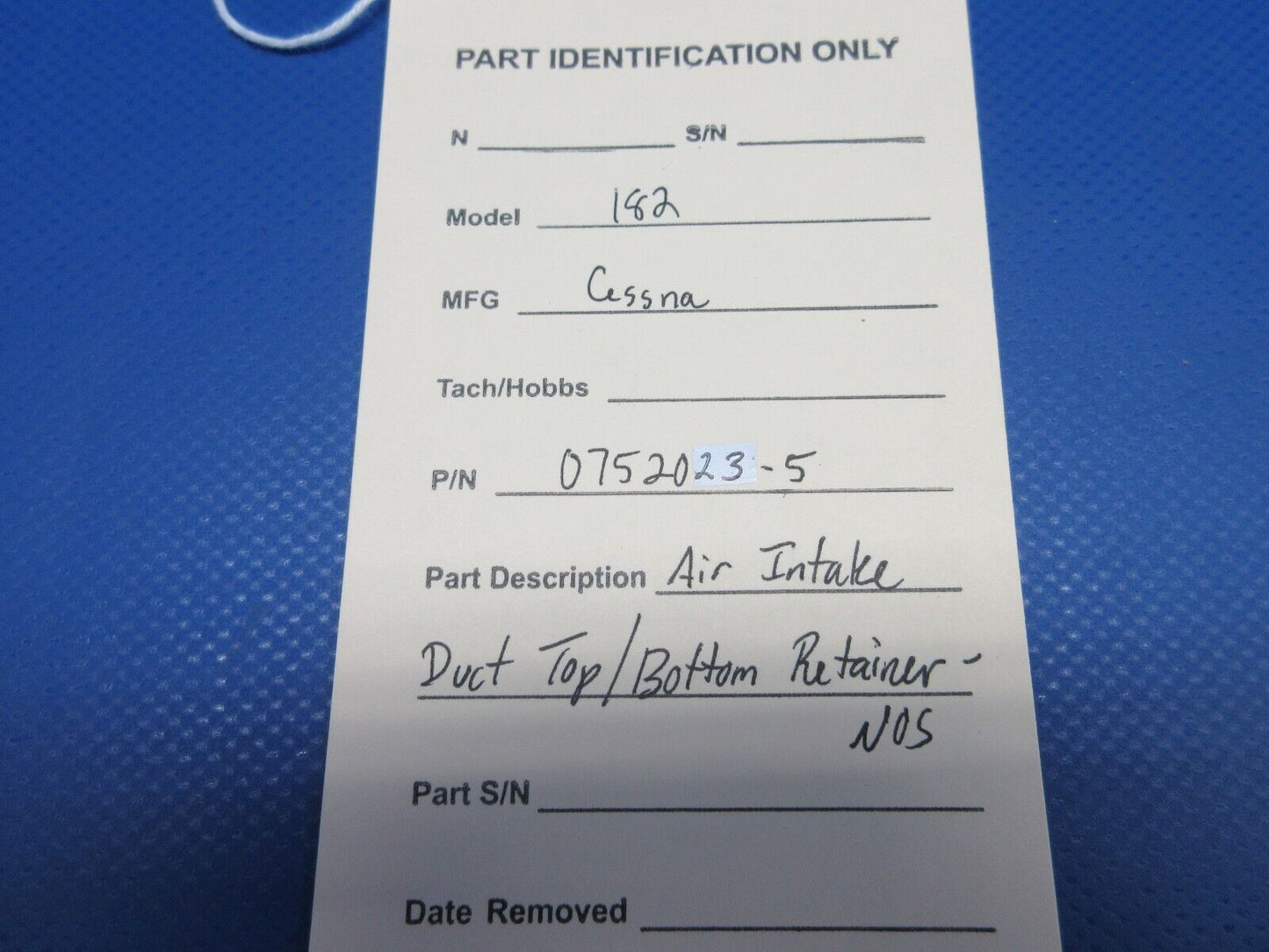Cessna 182 Air Intake Duct Top / Bottom Retainer P/N 0752023-5 NOS (0424-1280)