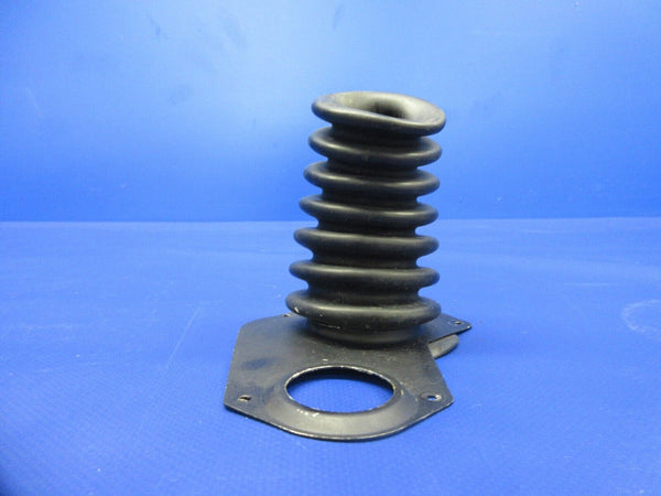 Piper PA-28-181 Nose Wheel Bungee Boot & Plate RH P/N 35270-00 (1224-741)