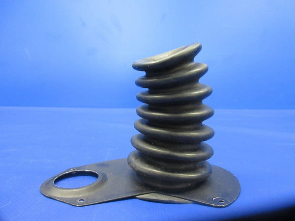 Piper PA-28-181 Nose Wheel Bungee Boot & Plate RH P/N 35270-00 (1224-741)