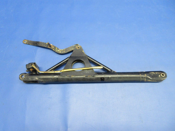 Bellanca 17-30A Viking Main Gear Upper Drag Strut LH P/N 19462-20 (0524-2116)