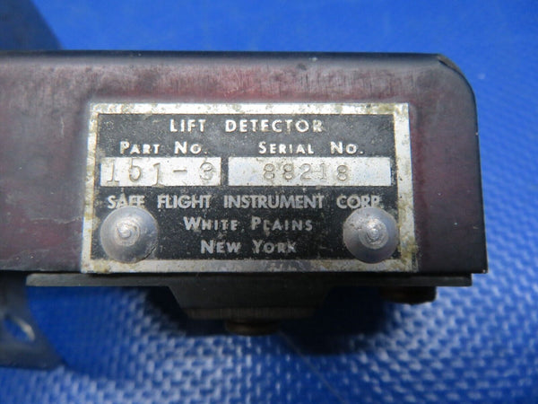 Beech 95 / D95A Travel Air Safe Flight Lift Detector P/N 151-3 TESTED (0424-219)