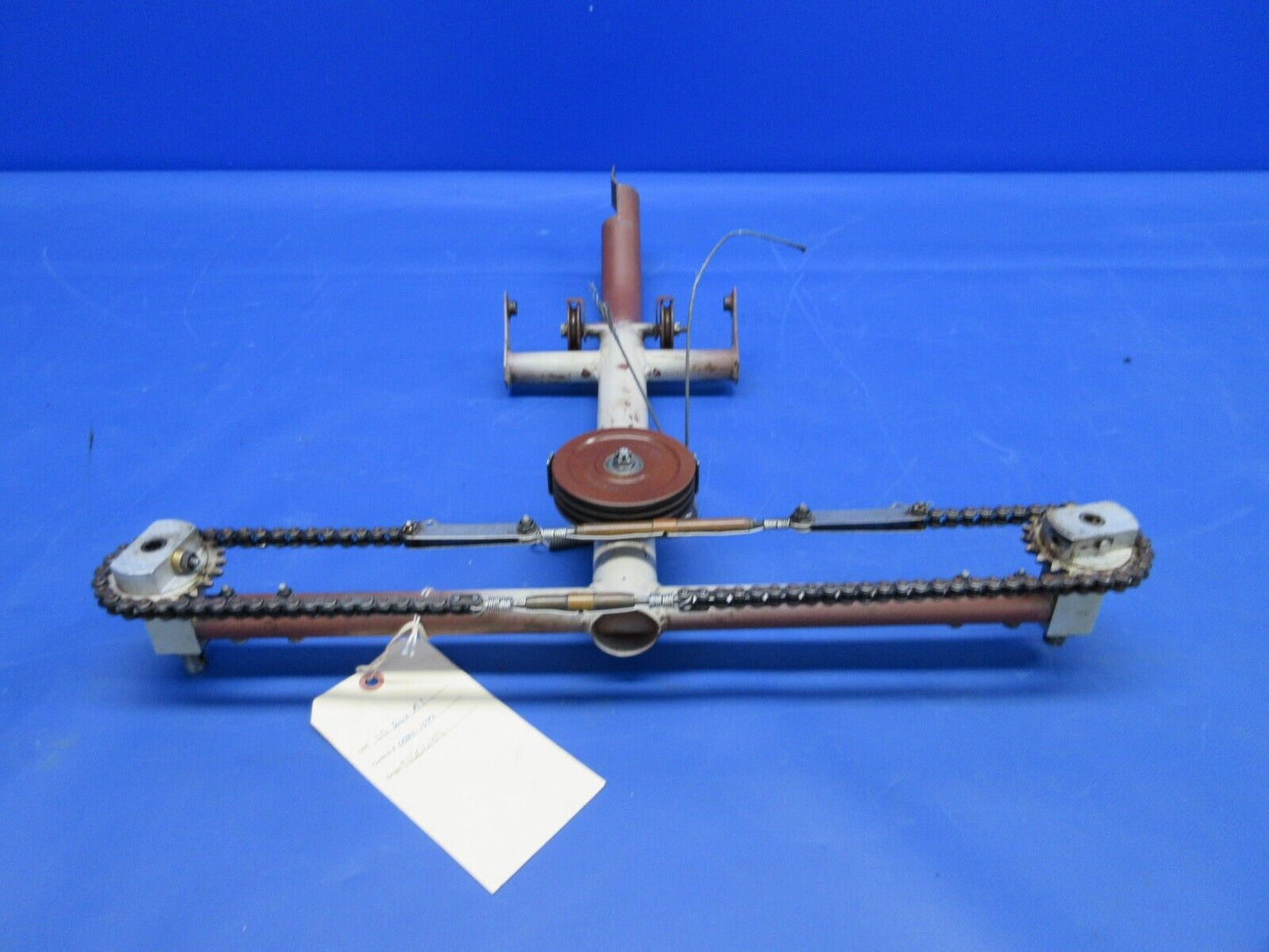 Beech 19A Musketeer Control Column Assy P/N 169-524018-601 (0524-1077)