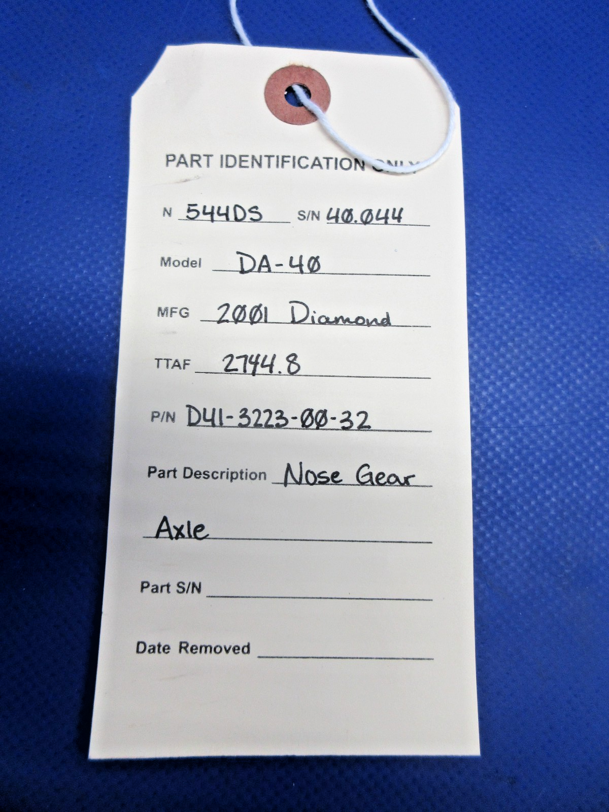 Diamond DA-40 Nose Gear Axle P/N D41-3223-00-32 (0726-841)12