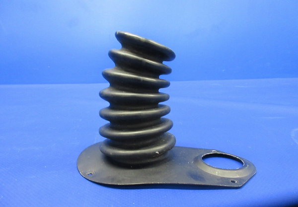 Piper PA-28-181 Nose Wheel Bungee Boot & Plate RH P/N 35270-00 (1224-741)