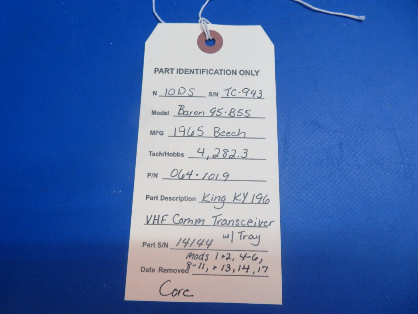 King KY 196 COMM Transceiver w/Tray P/N 064-1019 CORE (1122-580)