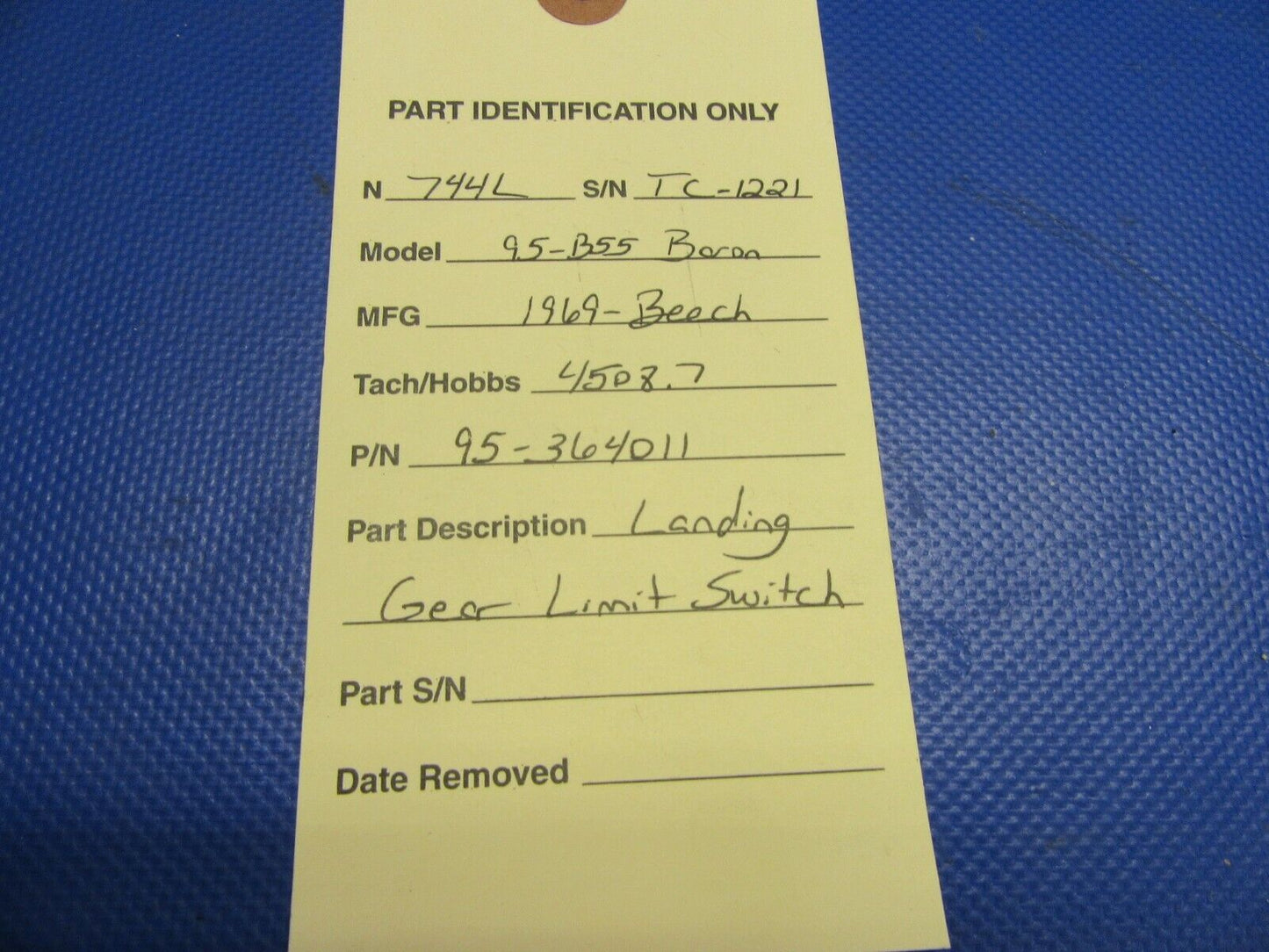 Beech 95-B55 Baron Landing Gear Limit Switch P/N 95-364011 (0621-674)