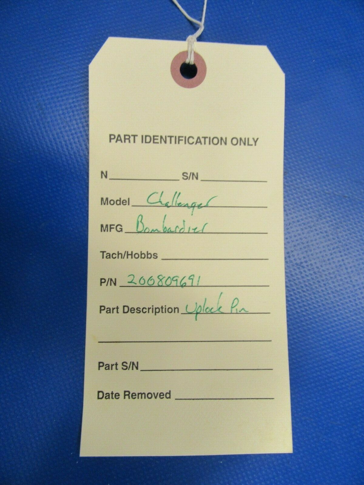 Bombardier Challenger Uplock Pin P/N 200809691 NOS w/8130 (0419-164)