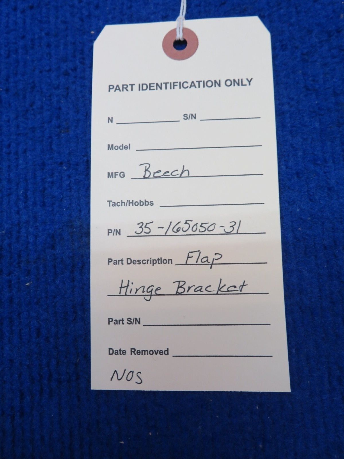 Beech Flap Hinge Bracket P/N 35-165050-31 NOS (0722-40)