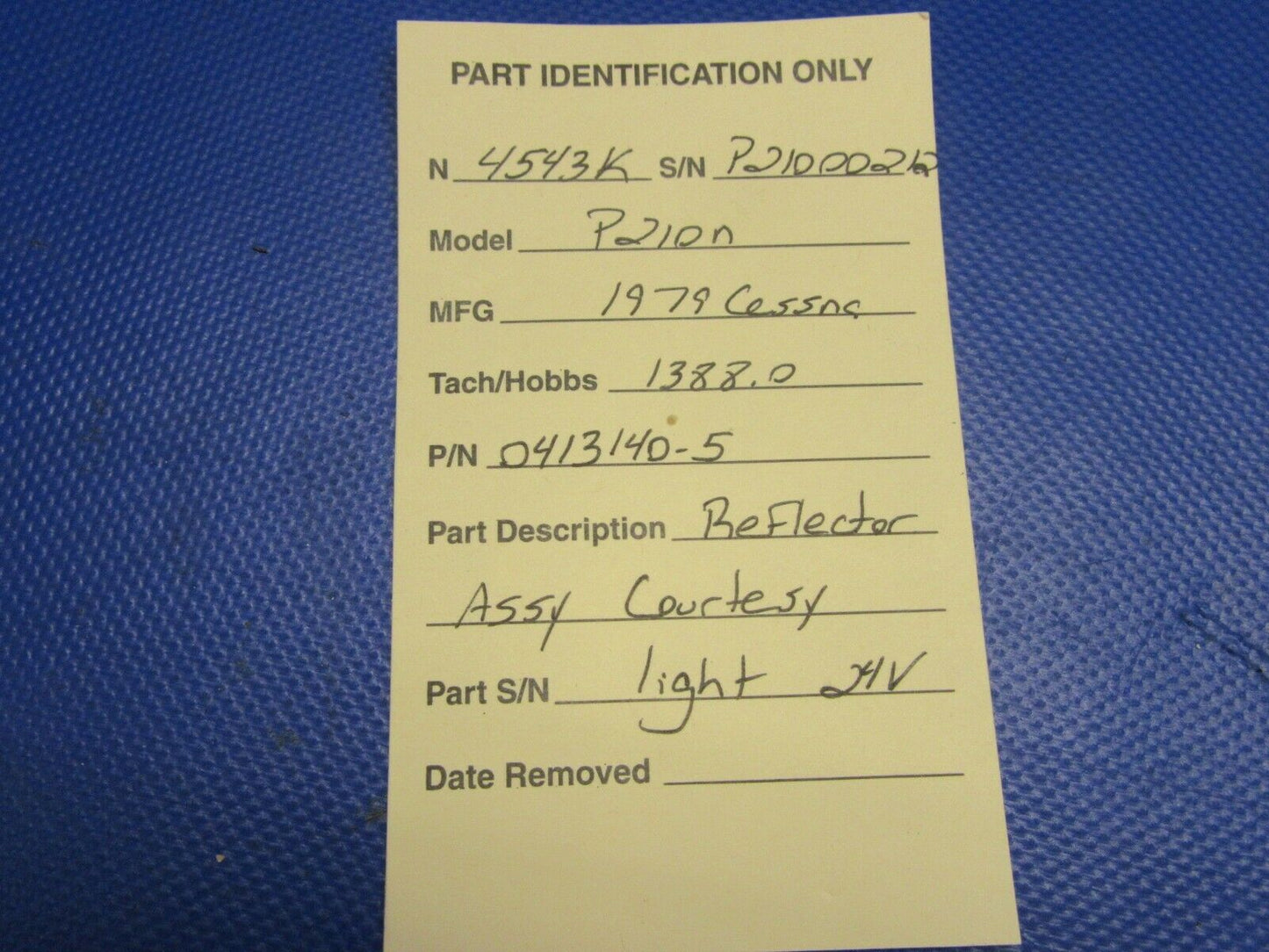 Cessna 210 / P210N Reflector Courtesy Light 24V 0413140-5 (0521-318)