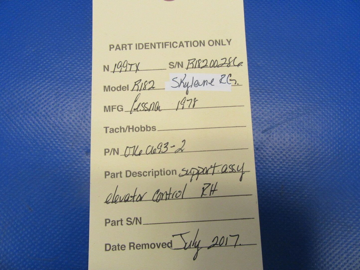 Cessna R182 Support Assy Bellcrank Elevator Control RH P/N 0760693-2 (0817-86)