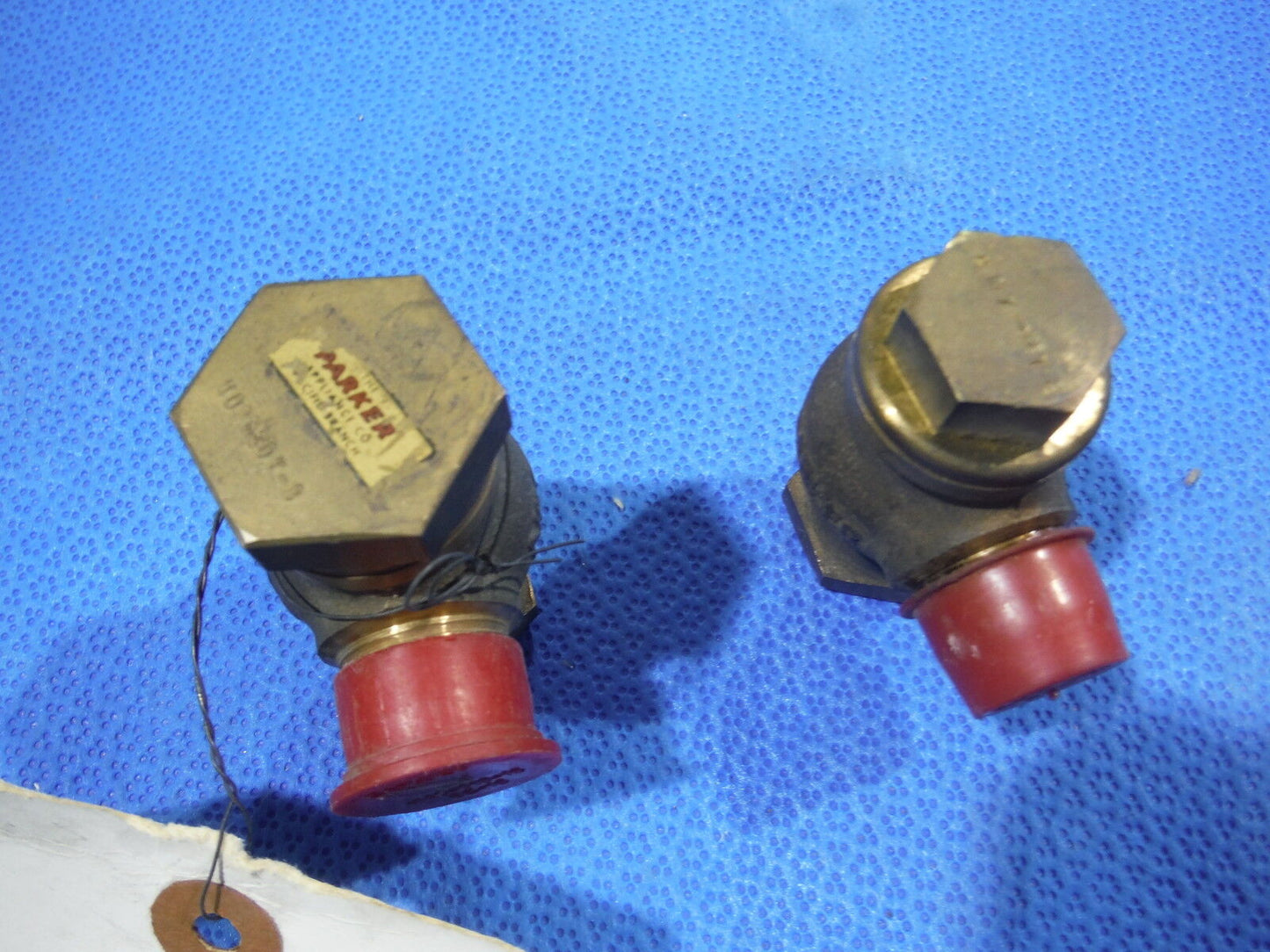 Parker Check Valve LOT OF 2 P/N 407DT8 (815-58)