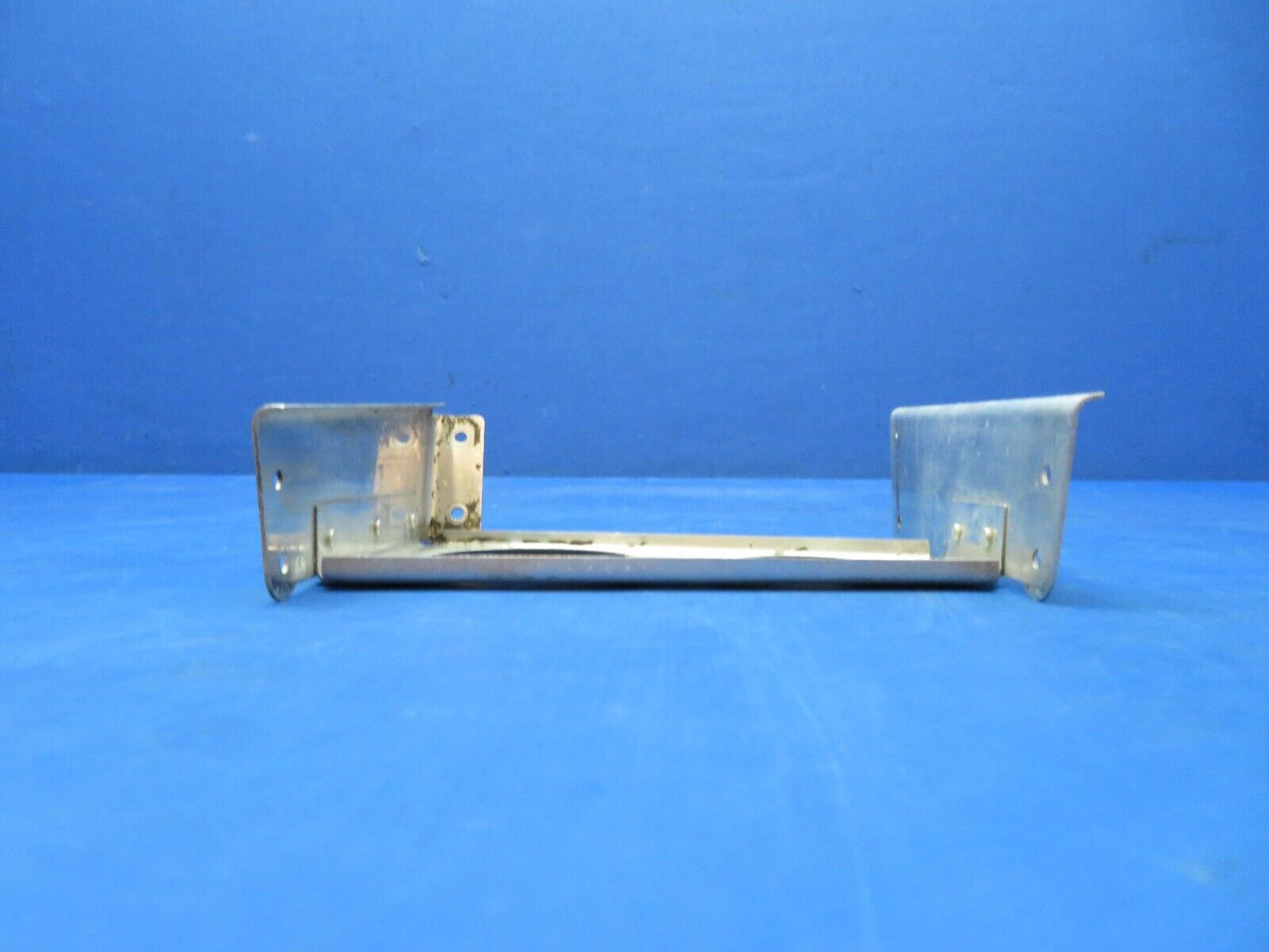 Piper PA-28R-180 Engine Control Bracket & Support P/N 67206-00 (1123-437)