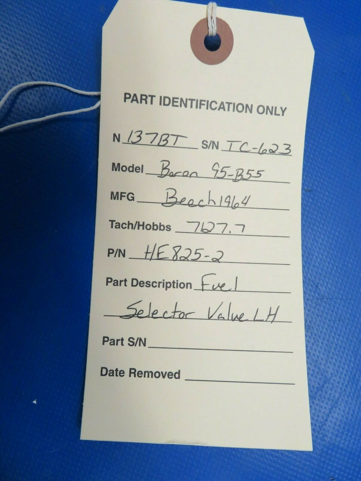 Beech Baron 95-B55 Fuel Selector Valve LH P/N HE825-2 (0320-111)
