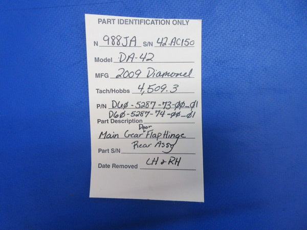 Diamond DA-42 Gear Door Flap Hinge Rear LH & RH D60-5287-74-00_01 (0623-149)