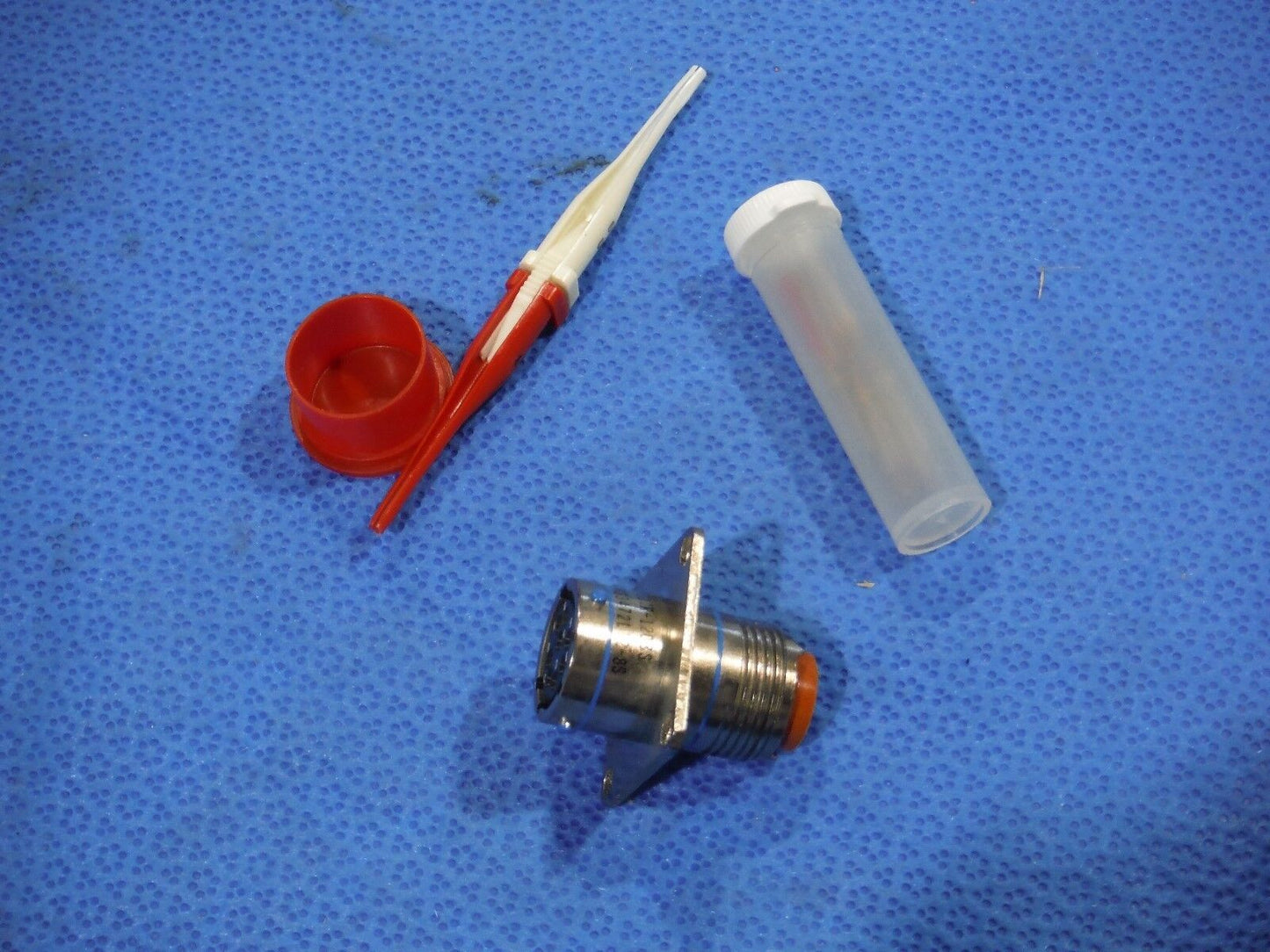 Matrix Circular Connector P/N MS3472L12-8S (1015-37)
