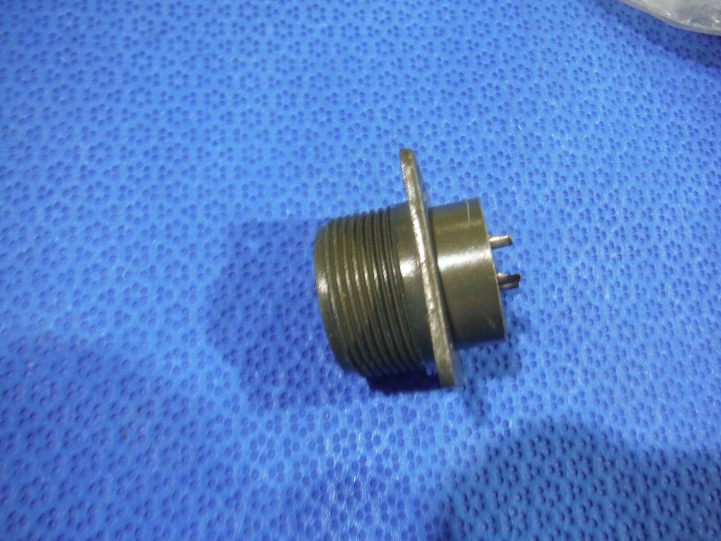 Amphenol Electrical Connector LOT O 3 P/N MS3102A-16S-5P (815-41)