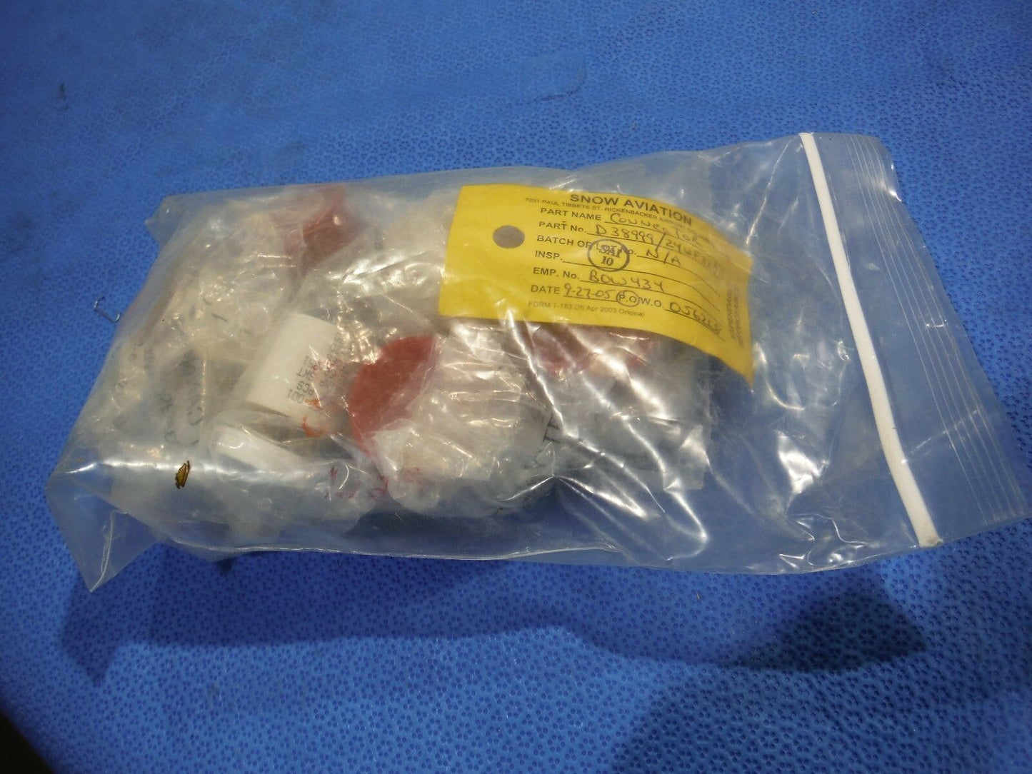 Amphenol Circular Connector LOT OF 4 P/N D38999/24WF32SN (1015-11)