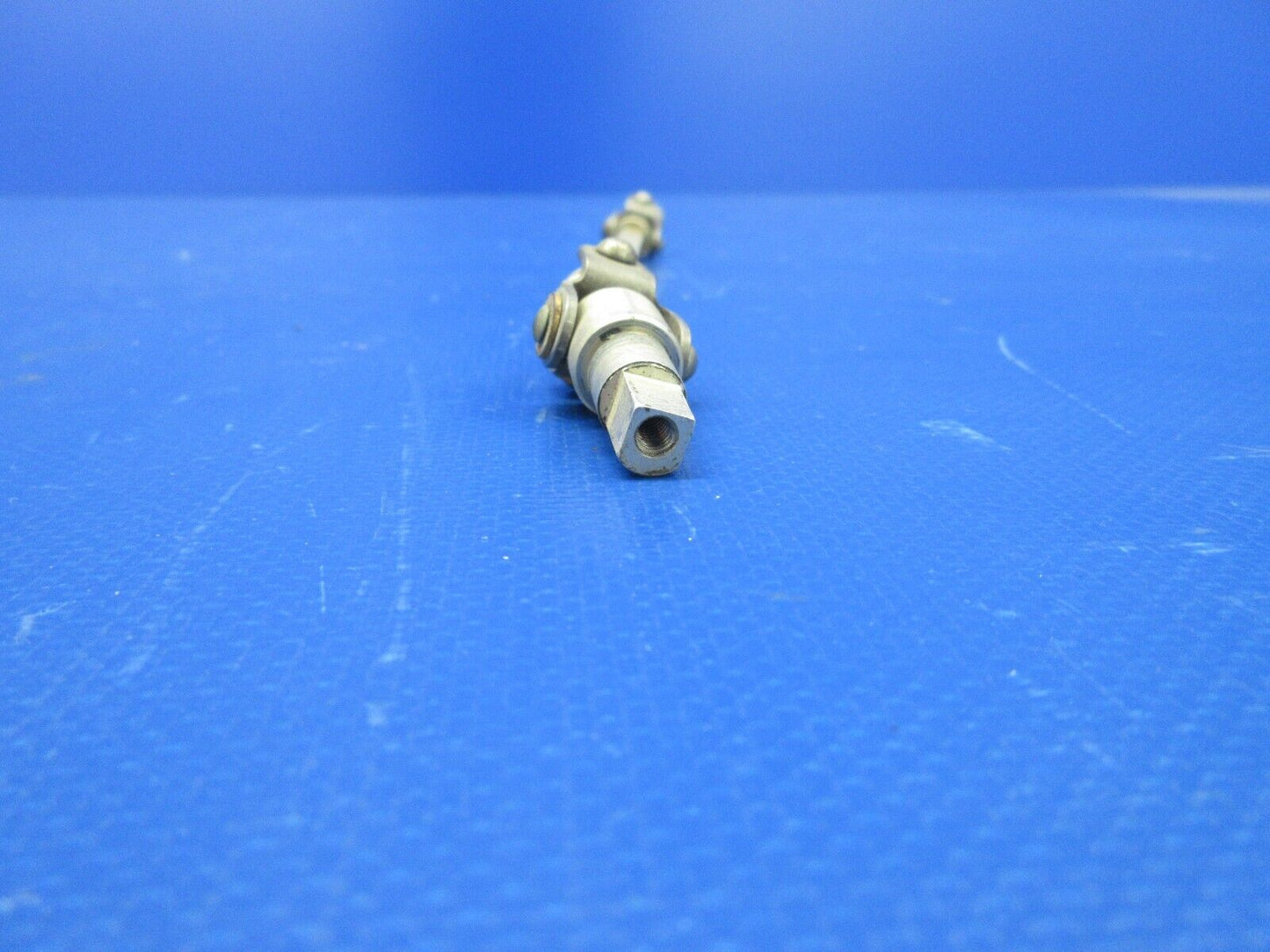 Cessna 210 Fuel Selector Shaft Assy P/N 1216016-200 (1223-694)