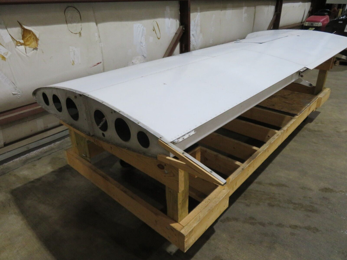 1968 Piper PA-28-140 Cherokee LH Wing P/N 66601-04 (0324-98)