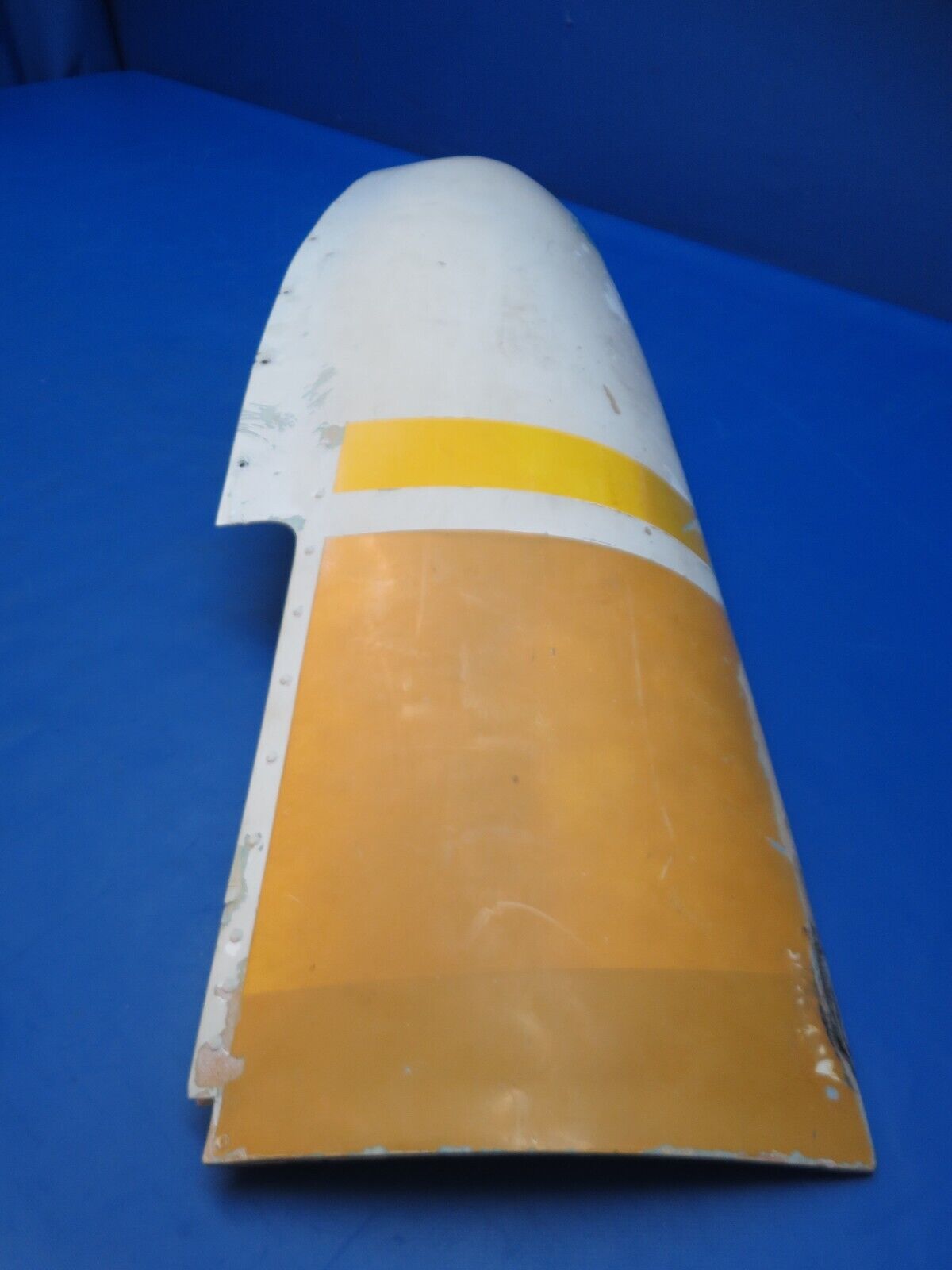 Cessna 210 RH Fiberglass Wing Tip Assy P/N 1221111-202 (0723-425)