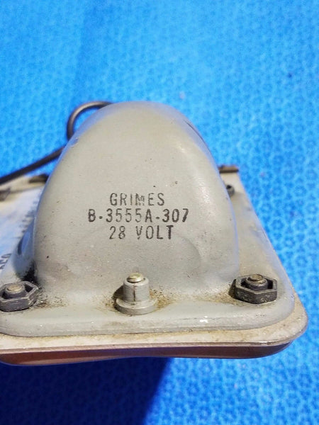 Beech Baron 58 Grimes Nose Baggage Light & Switch 28V P/N B-3555A-307 (0616-194)