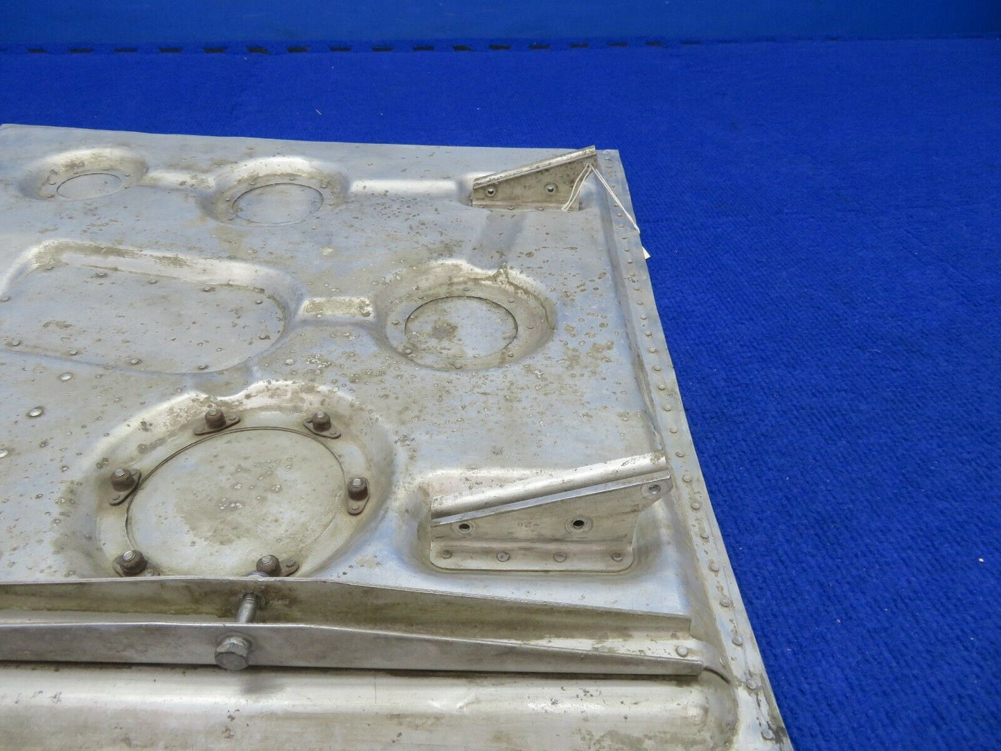 1956 Cessna 310 RH INBD Gear Door Assy P/N 0826000-4 (0422-73)