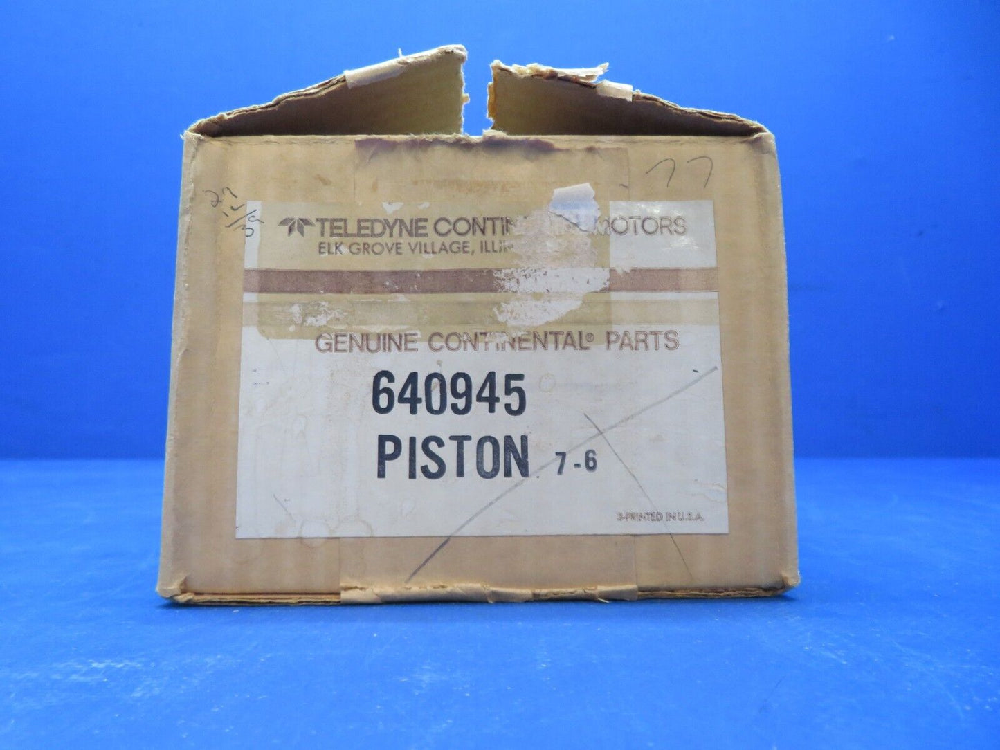Continental Piston P/N 640945 NEW OLD STOCK (0923-664)