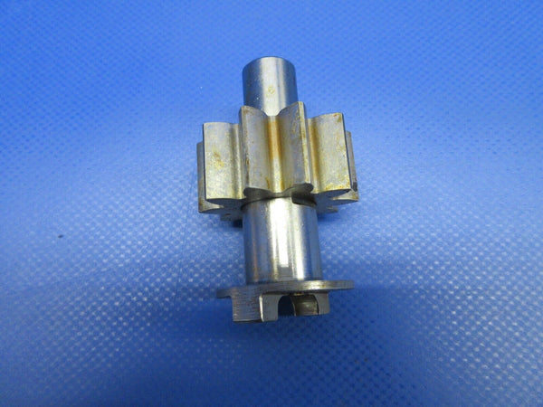 Lycoming Oil Pump Shaft & Gear P/N 61174 (0224-1674)