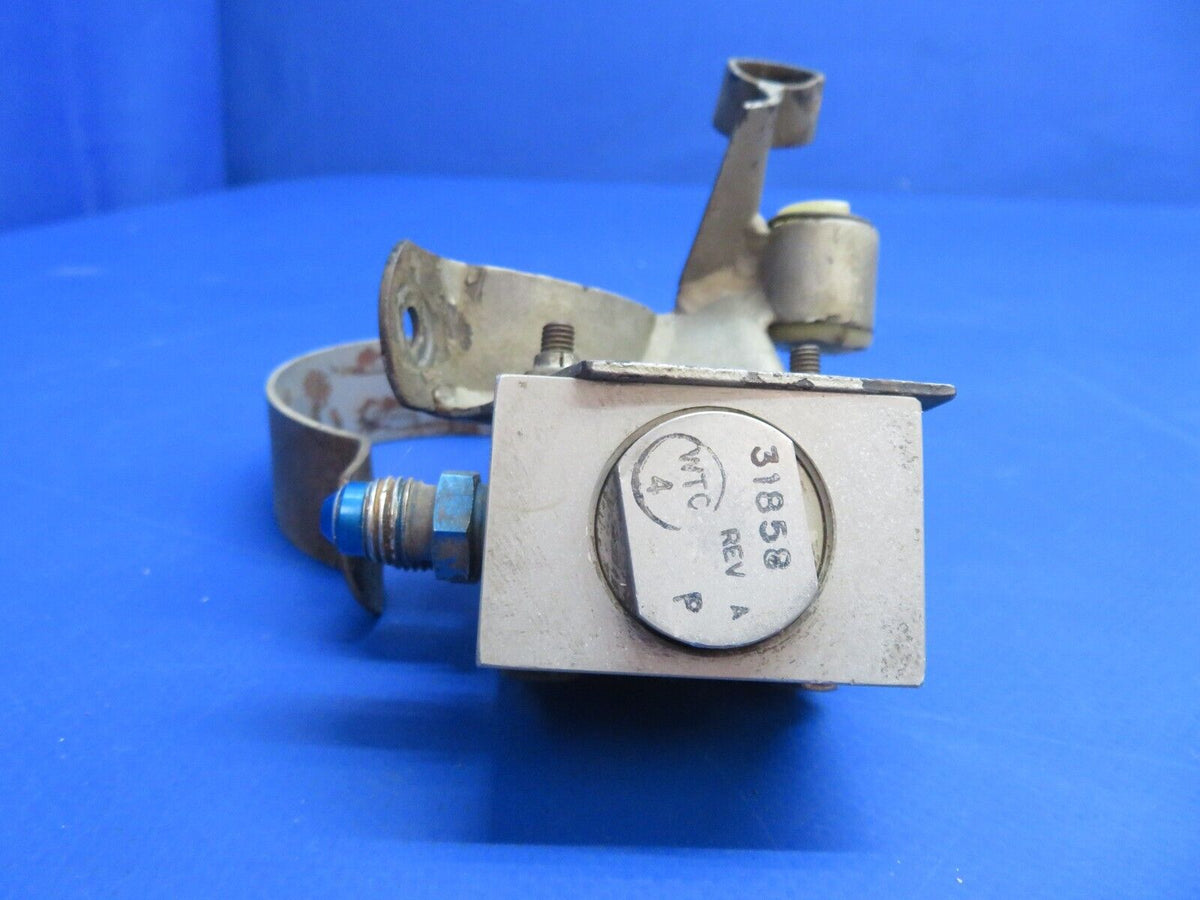 Piper Aztec Gear AntiRetraction Valve P/N 31860, 3186000, 492098 (1