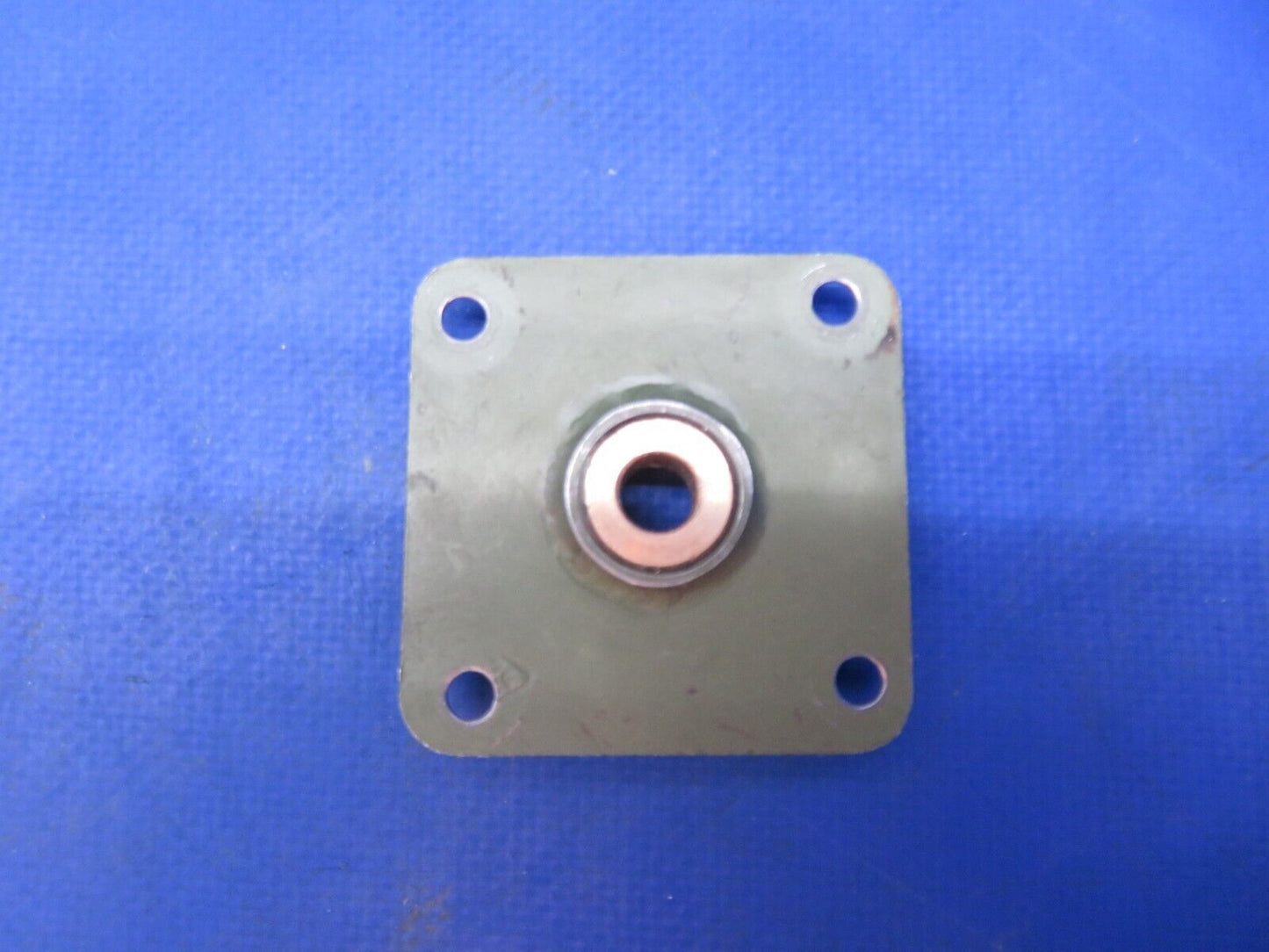 Cessna 310 / 310I Uplock Tube Support Bearing Assy P/N 0813000-73 (1023-143)
