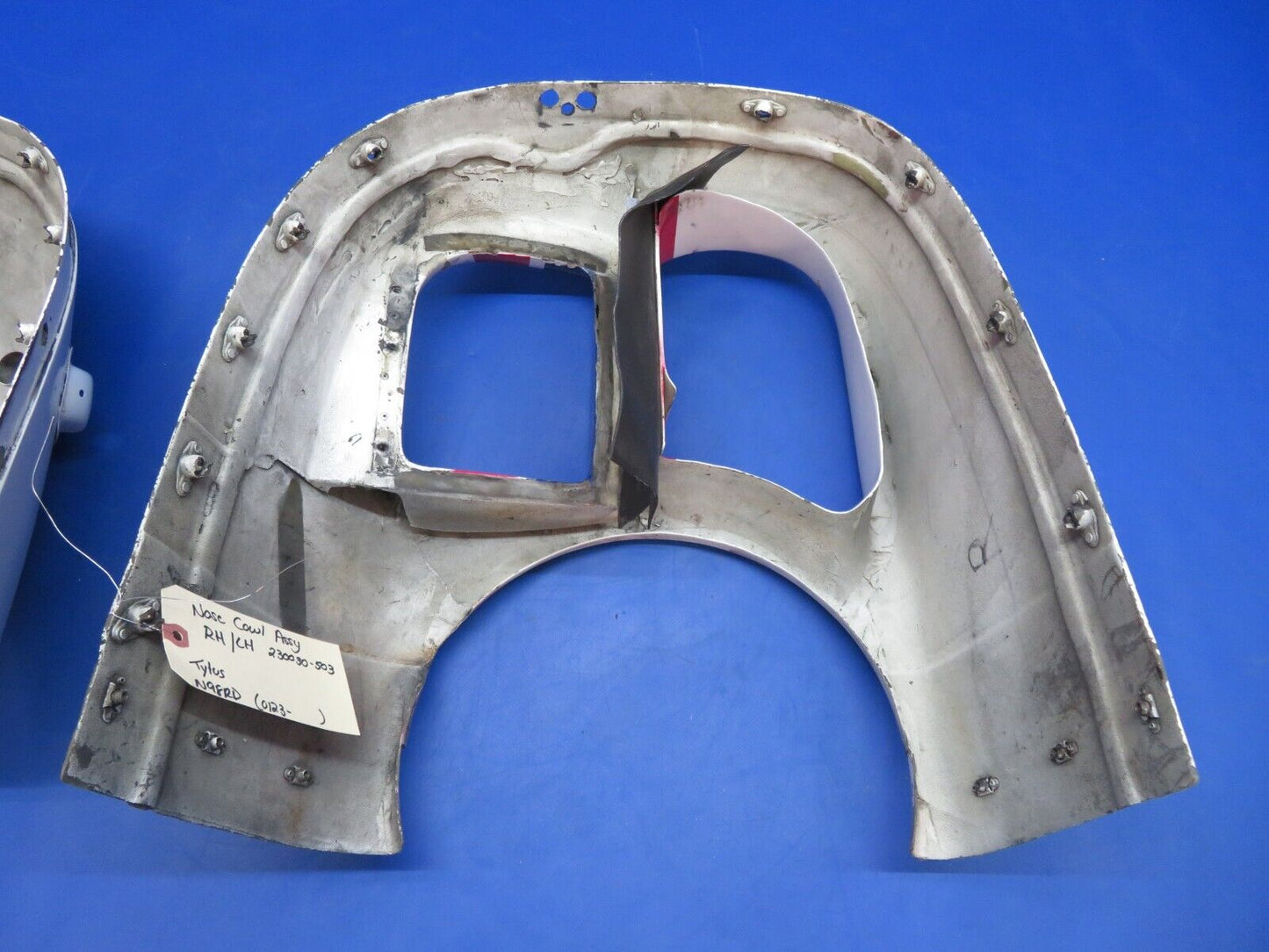 Piper Aerostar 602P Nose Cowl Assy RH / LH P/N 230030-503 (0123-896)