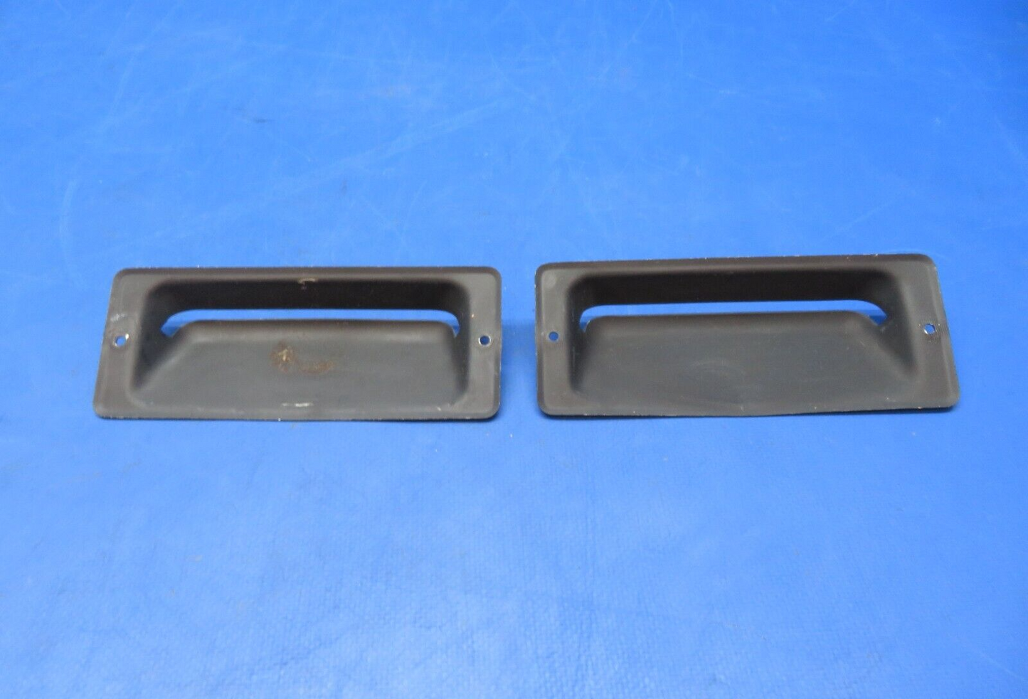 Piper PA-28-140 Defroster Air Outlet P/N 65318-00 LOT OF 2 (0823-367)