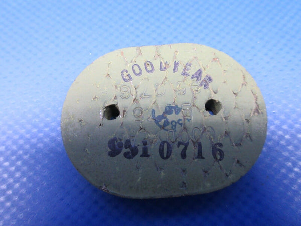 Goodyear Brake Lining P/N 9510716 LOT OF 2 NOS (0224-1638)