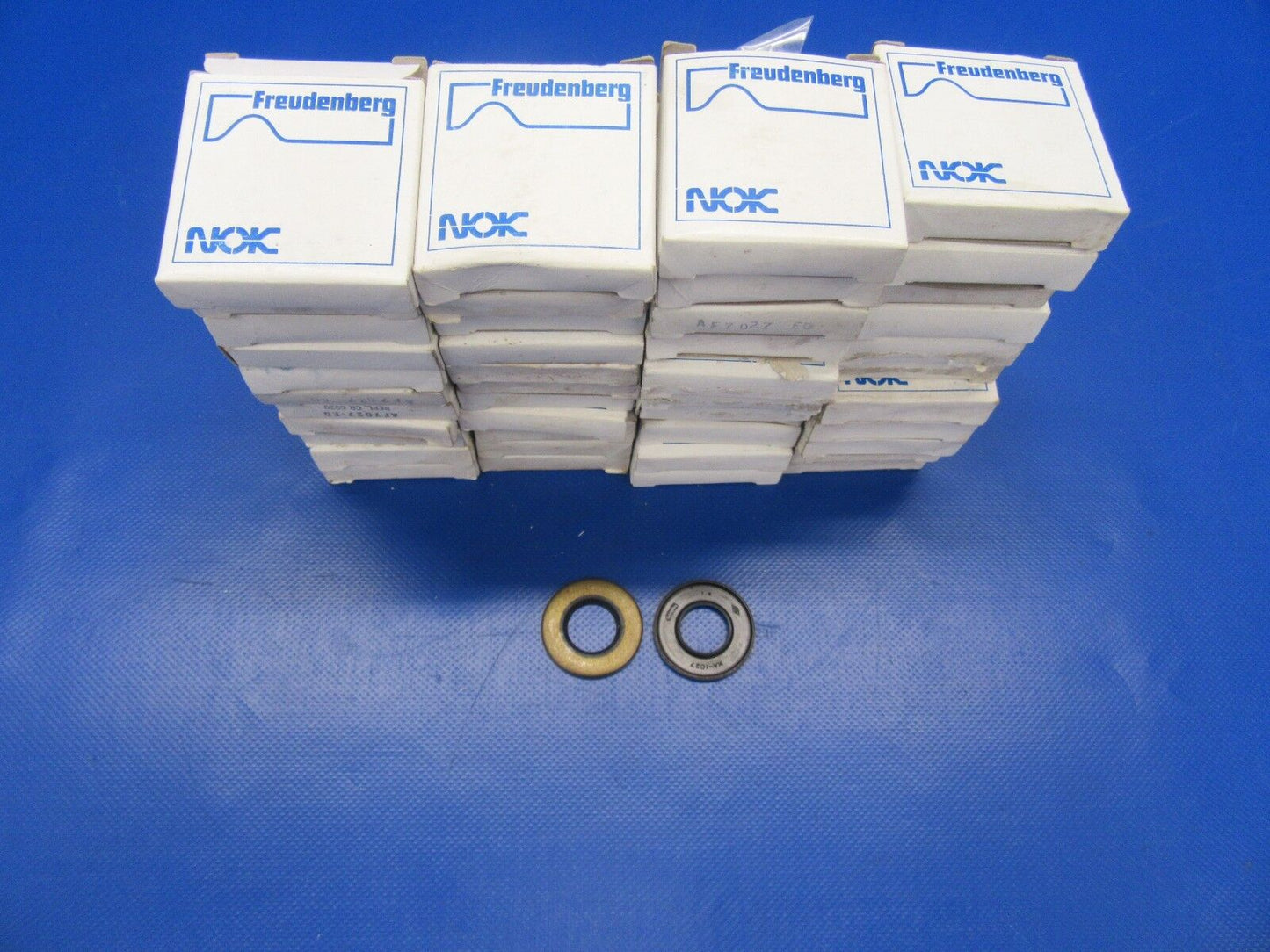 Freudenberg/NOK Shaft Seals P/N AF7027EO & XA-1027 NOS Lot of 40 (0917-26)