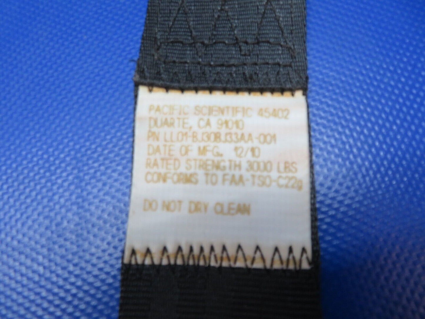 Cessna 401 / 401A Pacific Scientific Seat Belt P/N LL01-BJ30BJ33 (0124-101)