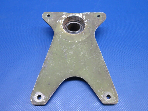 Piper Main Gear Trunnion RH Casting 87043 (0324-1063)