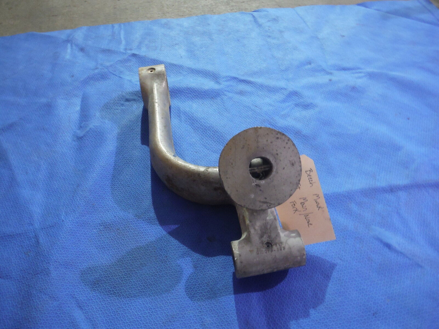 Beech Musketeer Left Main/Nose Gear Fork P/N 169-810000-607 (415-11)