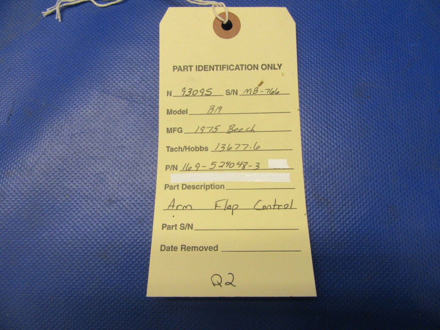 Beech 19 Sport Arm Flap Control P/N 169-524048-3 (0421-437)