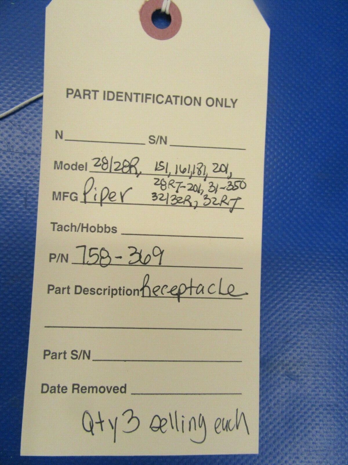 Piper 28 28R 151 161 181 201 28RT-201 31-350 32 Receptacle 758-369 NOS (0519-42)