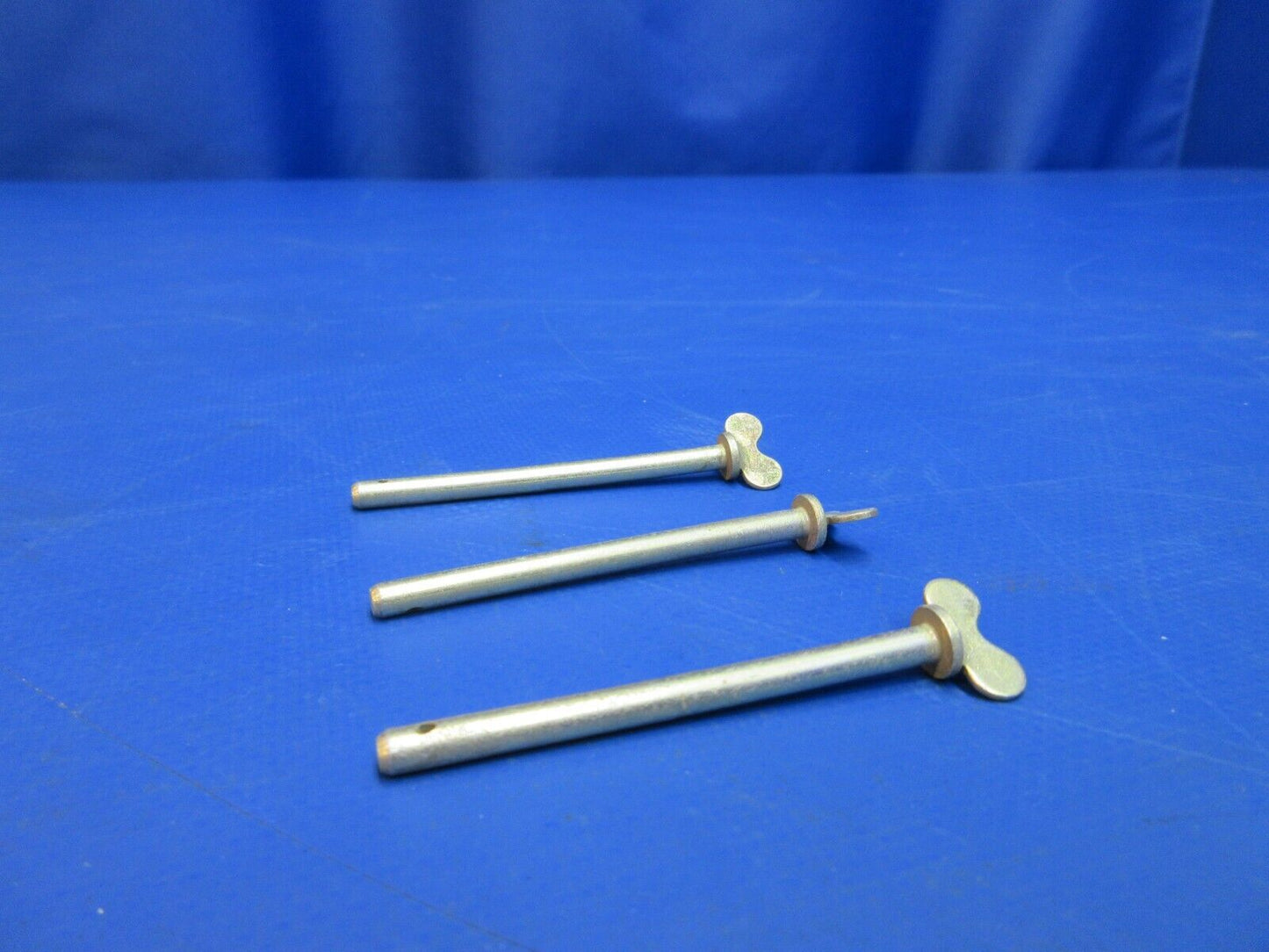 Piper Stud P/N 487-604 LOT OF 3 NOS (0923-918)