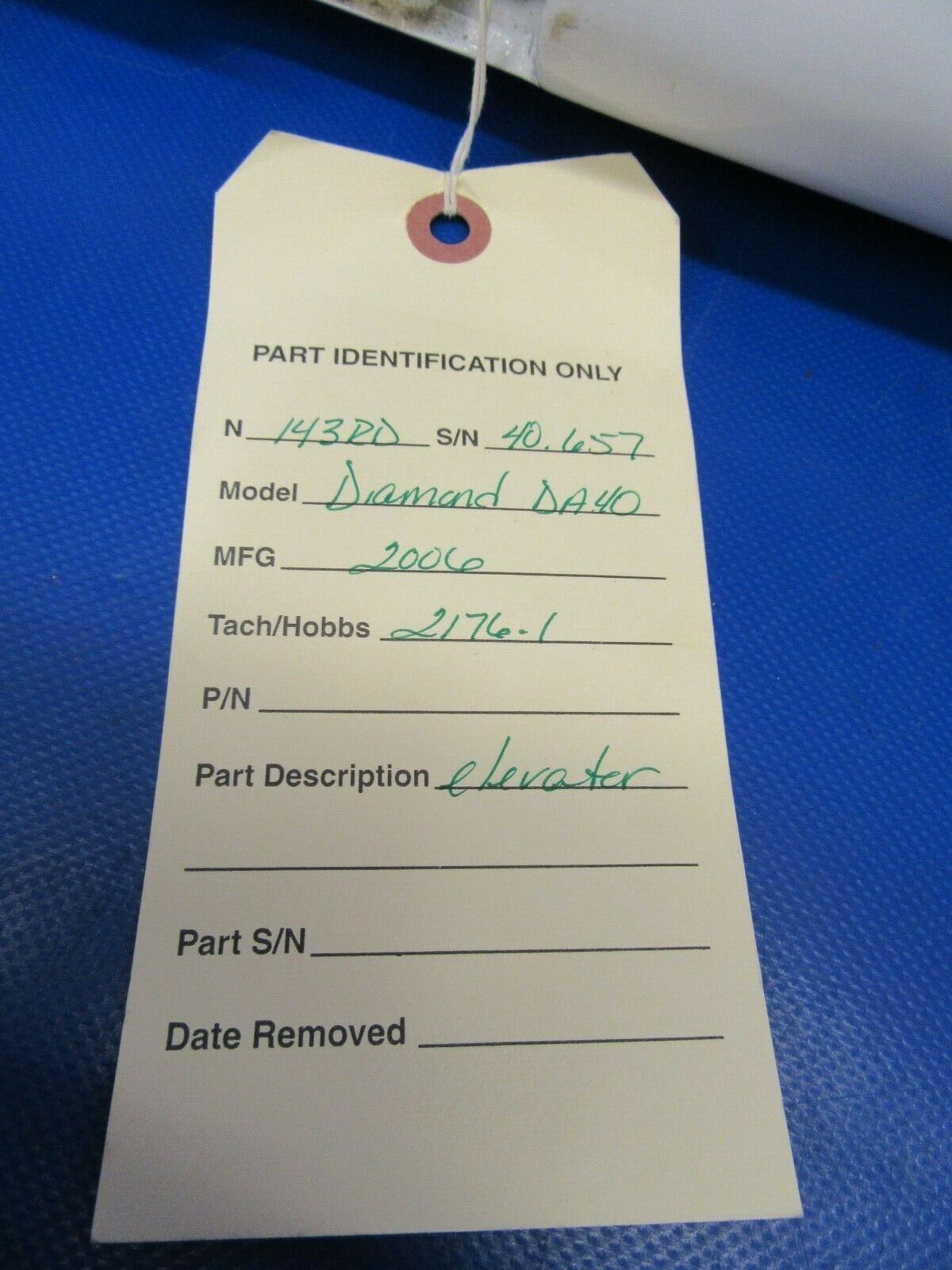 Diamond DA40-180 Elevator P/N DA4-5520-00-00_1 (0219-146)