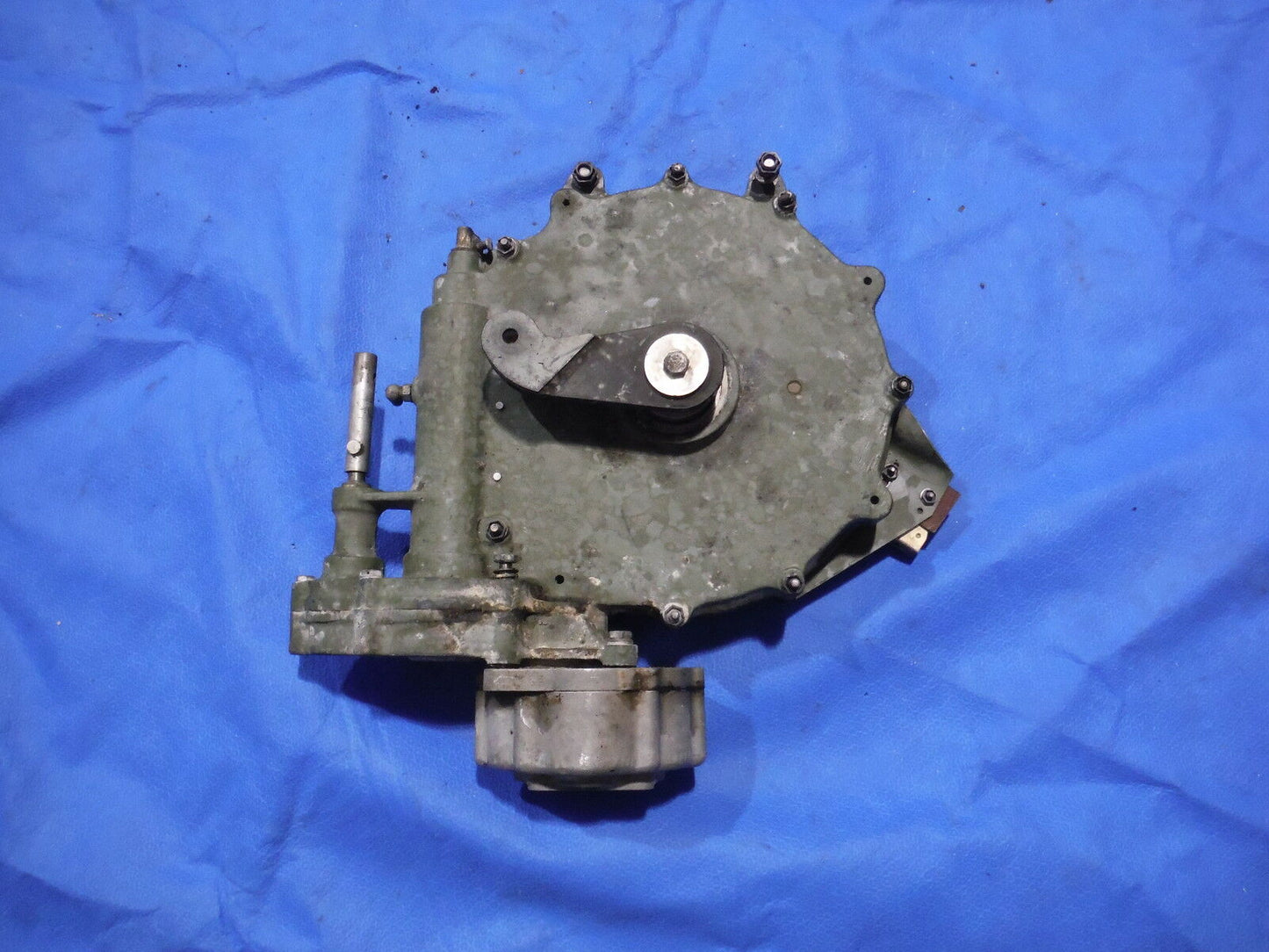 Cessna 310 Gear Box P/N 5045002-1 or 5118327-2 (0214-77)