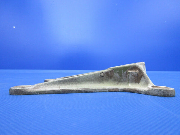 Piper Main Gear Trunnion RH Casting 87043 (0324-1063)