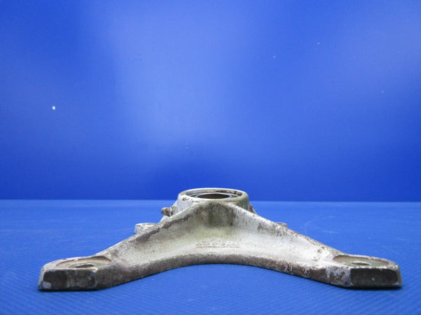 Piper Main Gear Trunnion RH Casting 87043 (0324-1063)