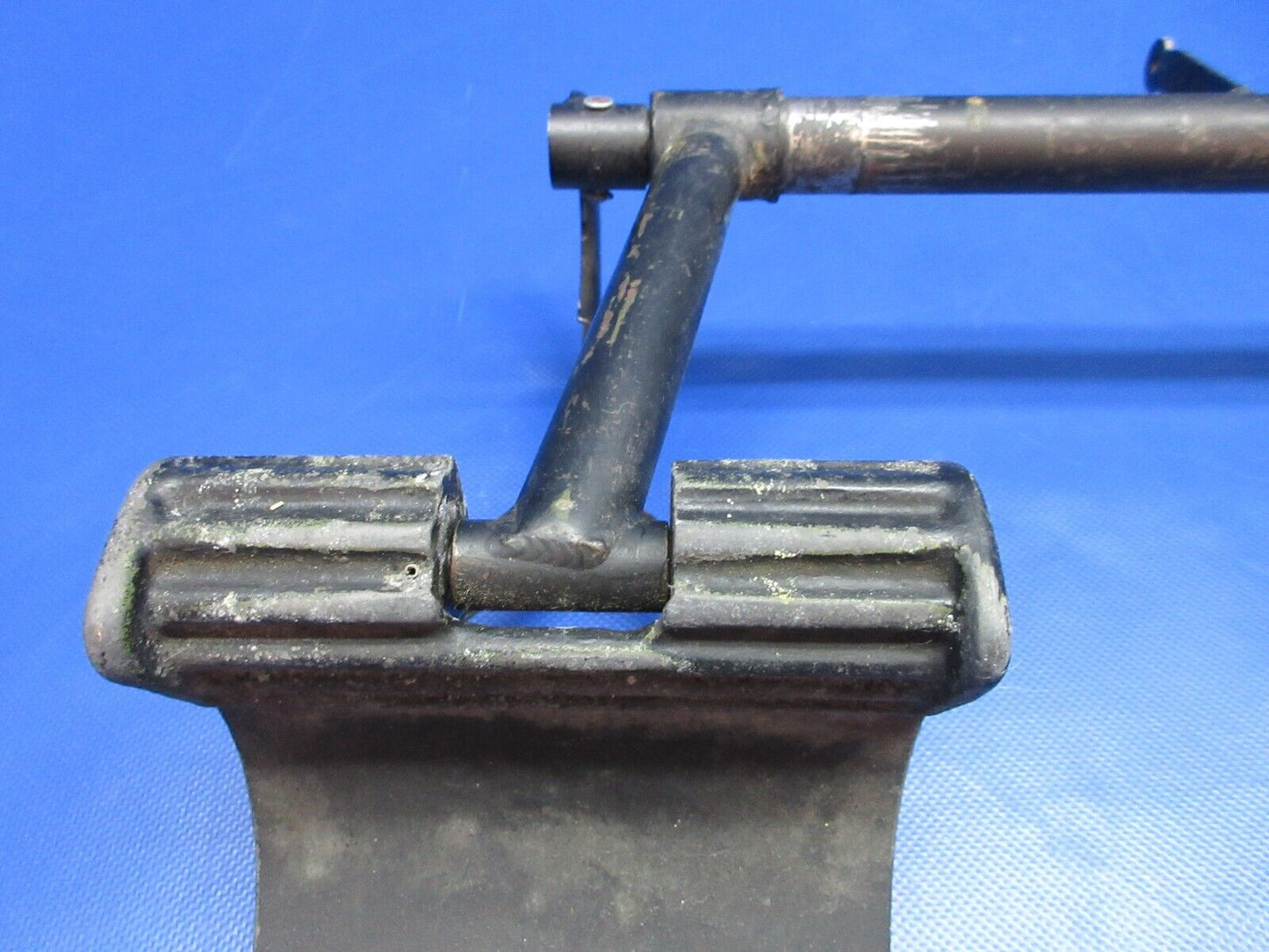 Cessna 401 / 401A LH Rudder Pedal Torque Tube Assy P/N 5015007-5 (1223-1488)