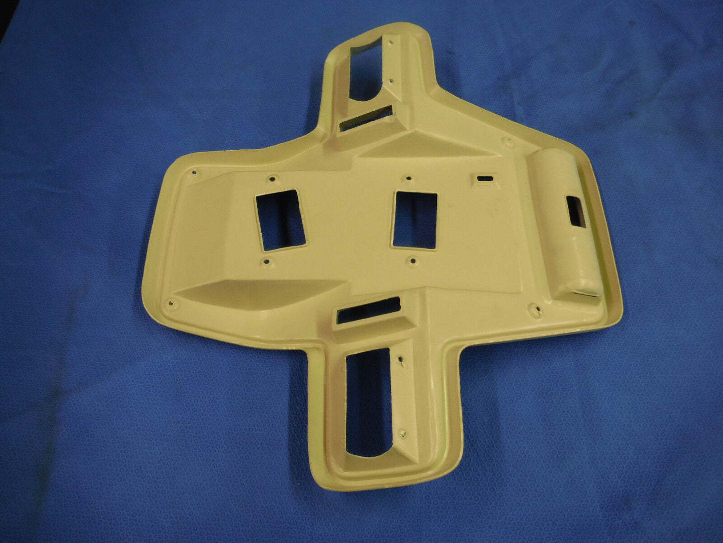 Cessna Escutcheon P/N 1200239-3-532 NOS (1115-39)