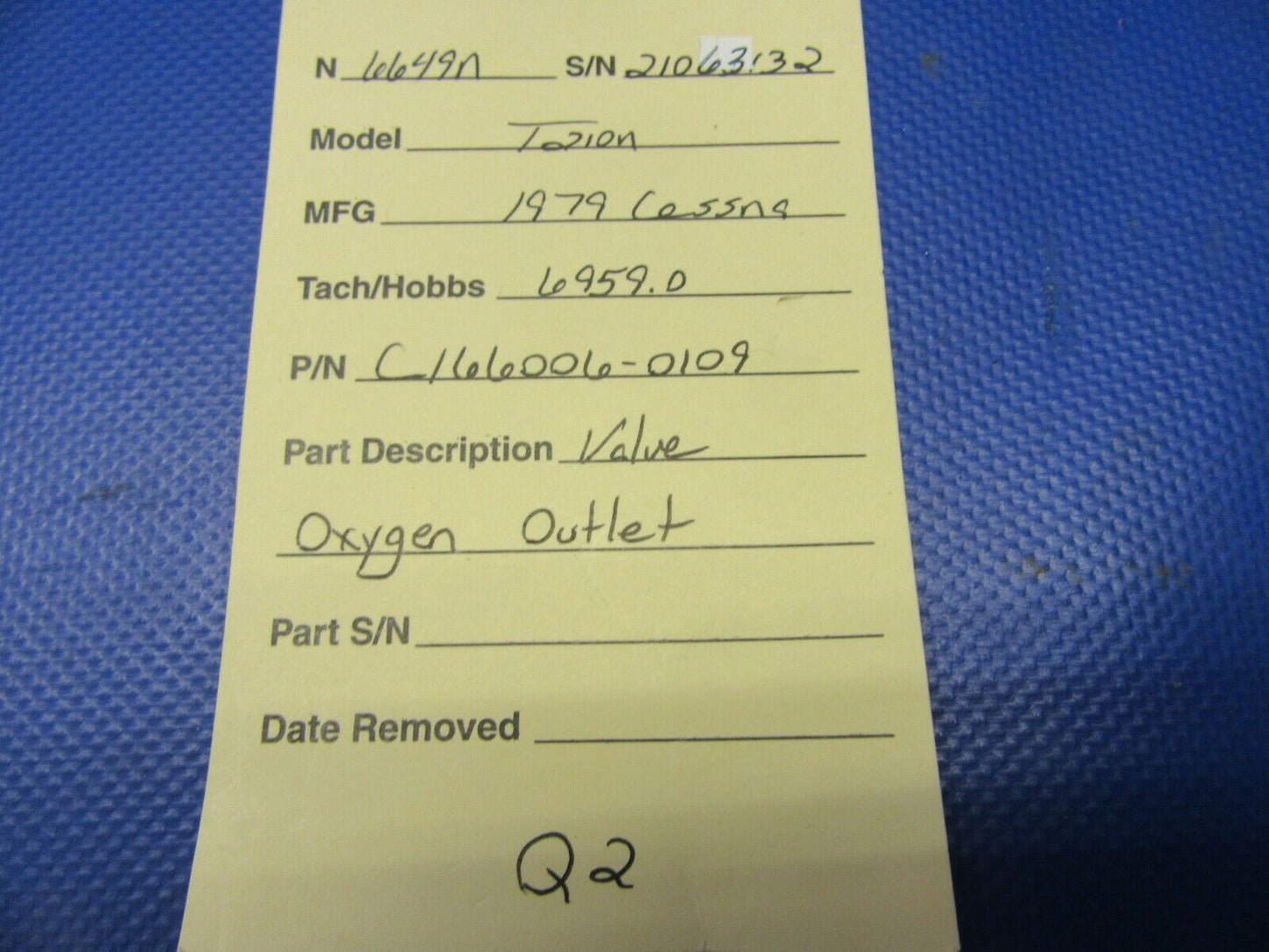 Cessna 210 / T210N Valve Oxygen Outlet P/N C166006-0109 (0321-467)