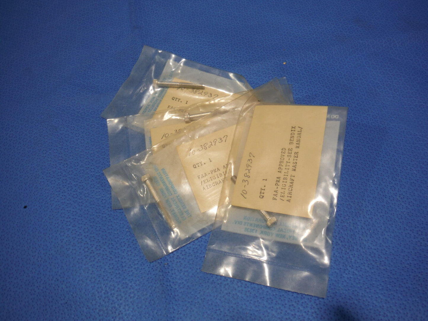 Bendix Screw Lot of 4 P/N 10-382937 (615-66)