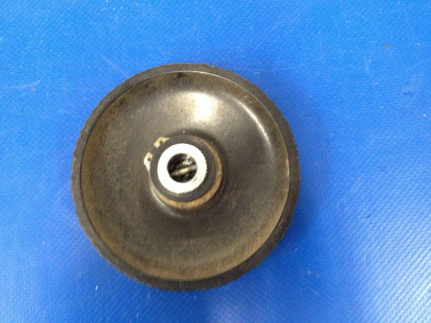 Beech Baron Aileron Trim Tab Control Knob Assembly P/N 50-524124-4 (0217-149)