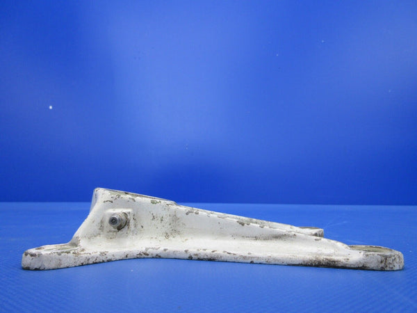 Piper Main Gear Trunnion RH Casting 87043 (0324-1063)